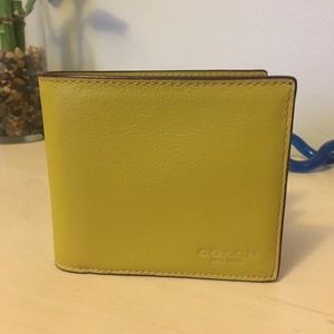Coach Men’s leather bifold wallet